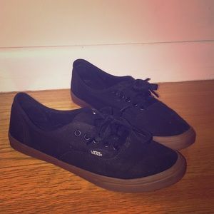 *ON HOLD* Stylish black gumsole vans hardly worn